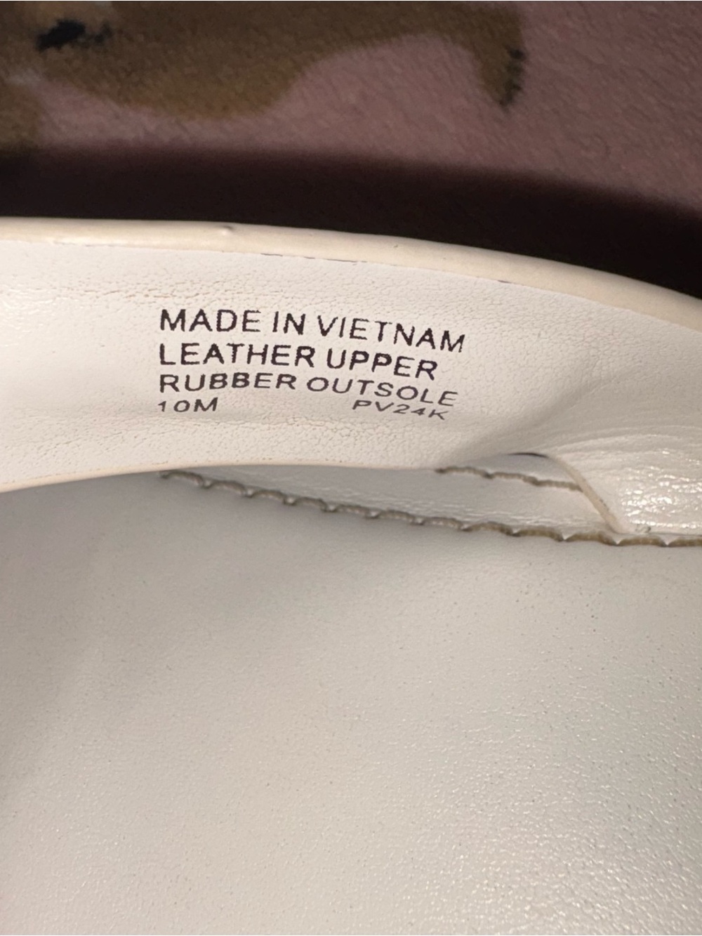 Michael Kors White Leather Thong Sandals with Logo Accent - Picture 4 of 5
